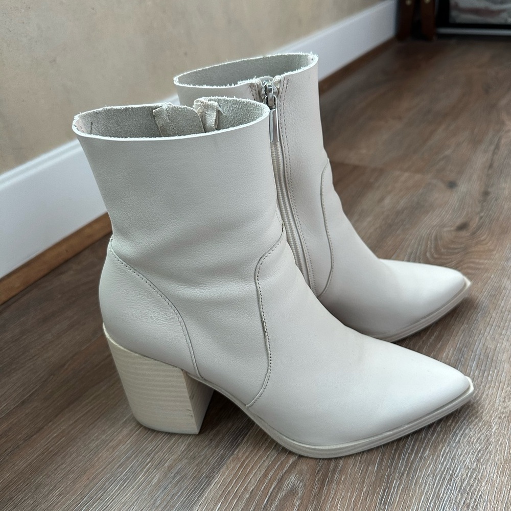 Steve Madden Calabria Booties in Bone 8M